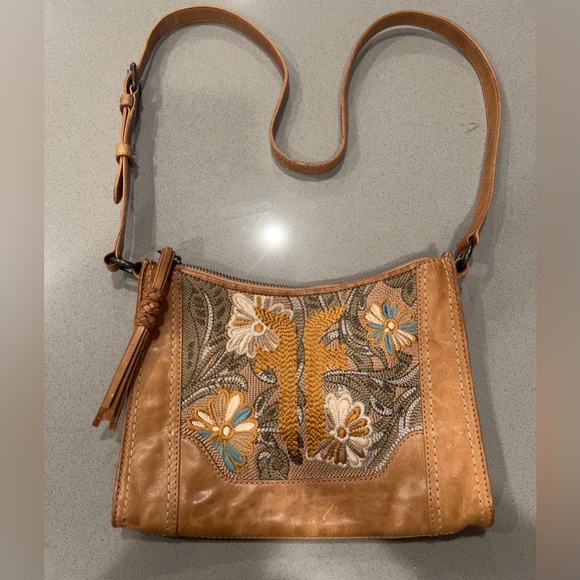 Frye Melissa Distressed Embroidered Floral Leather Shoulder Bag Tote Boho - Picture 3 of 12